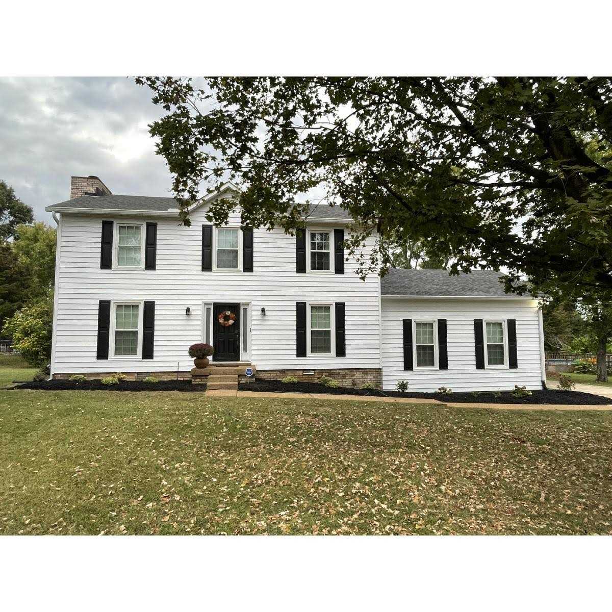 14 1/2 inchw x inchh Lifetime Vinyl Custom Two Equal Panels Raised Panel Shutters - Image 3